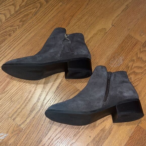 Steve Madden “Dacey” Gray Leather Ankle Booties w/ Silver Hardware & Tassel- 6M - Picture 3 of 11